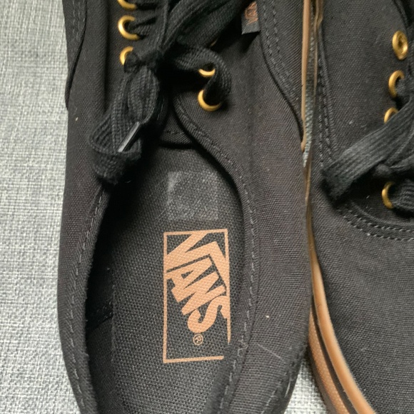 Vans Black Rubber Gum Sneaker 10 women’s 8.5 men’s - Picture 6 of 9